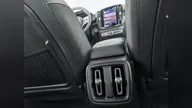 Volvo XC40 Recharge - Miniatura 14