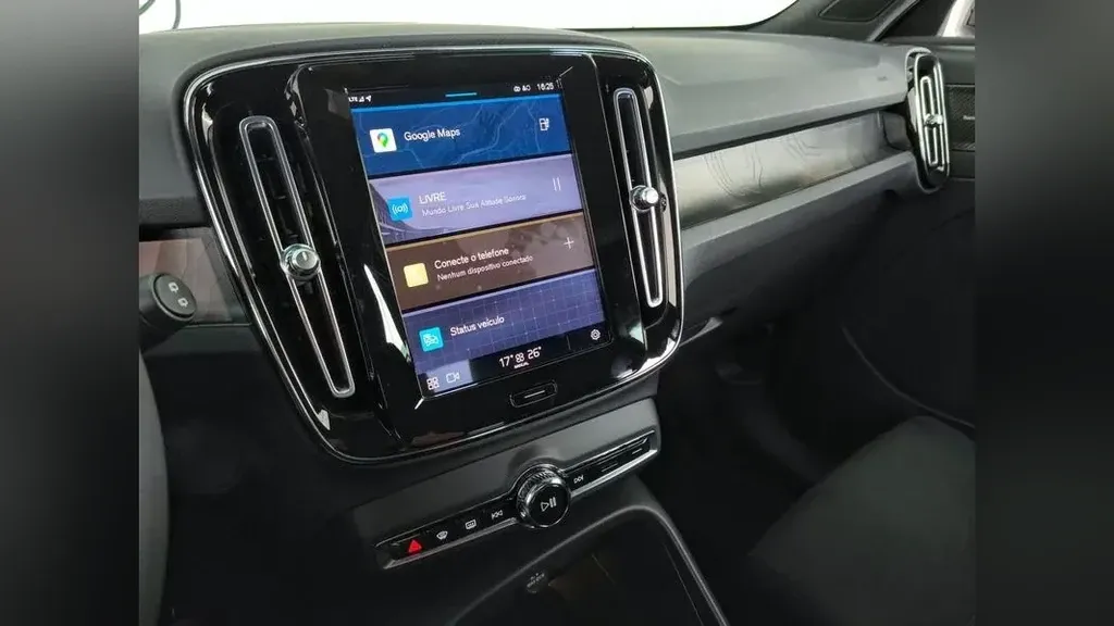 Volvo XC40 Recharge - Imagem 11