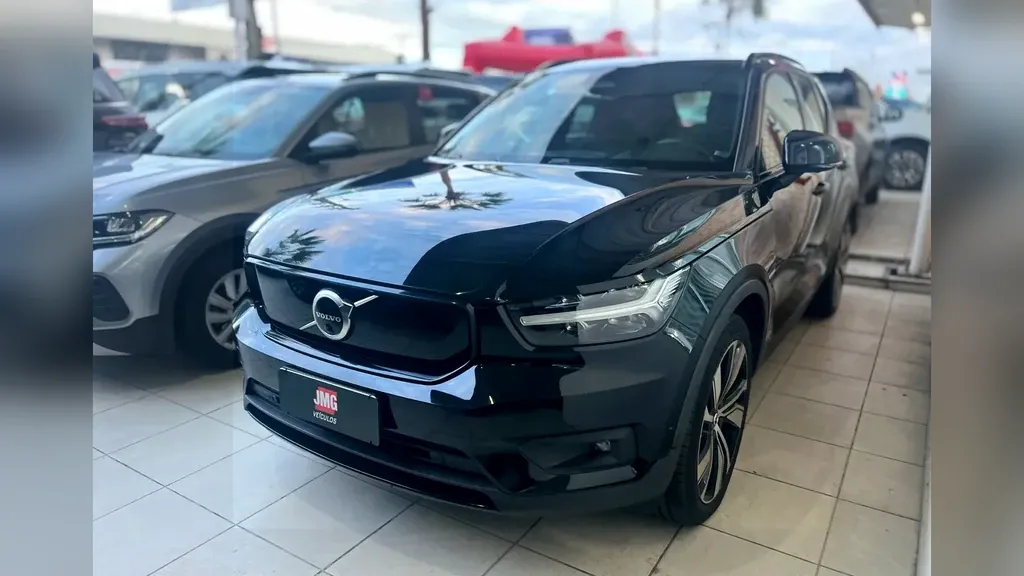 Volvo XC40 Recharge - Imagem 2