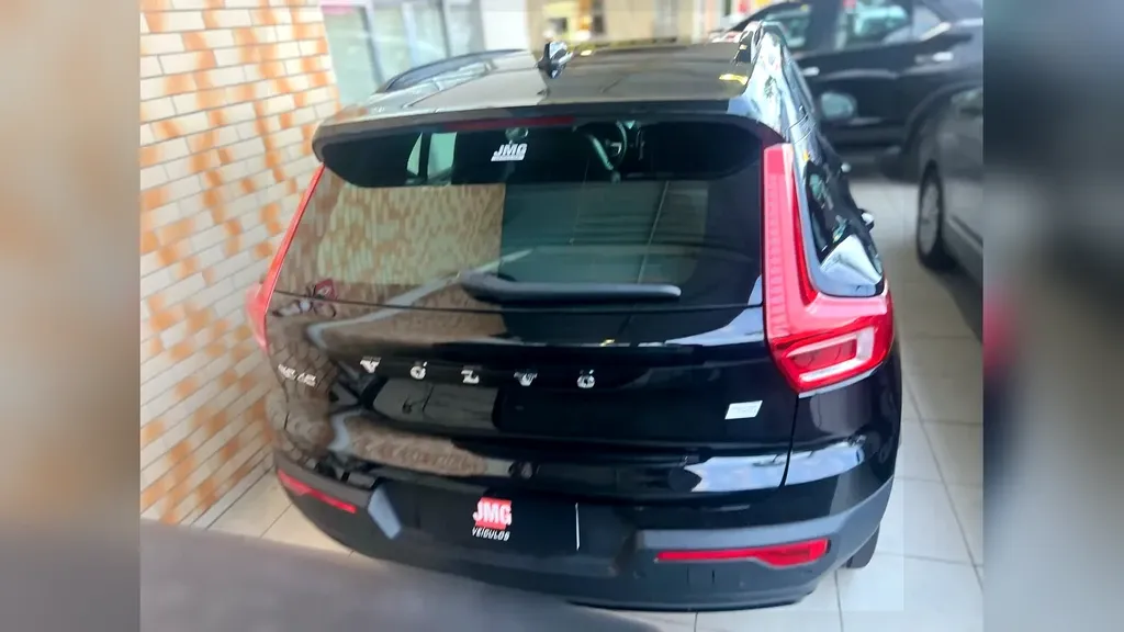 Volvo XC40 Recharge - Imagem 3