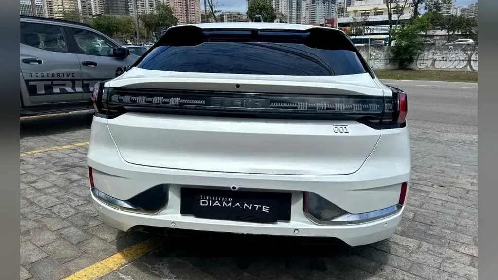 Zeekr 001 - Imagem 14