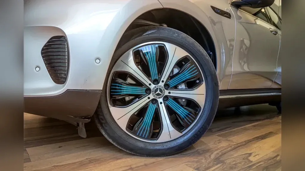 Mercedes Eqc 400 - Imagem 3