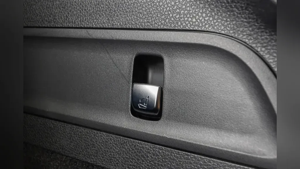 Mercedes Eqc 400 - Imagem 13