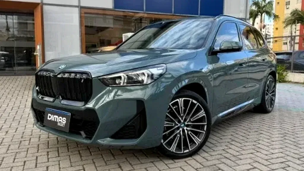 Foto de um bmw ix1