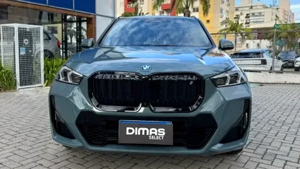 BMW IX1 - Imagem 2