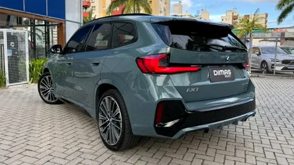 BMW IX1 - Imagem 4