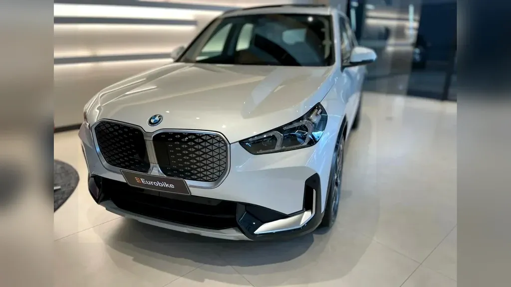 BMW IX1 - Imagem 2