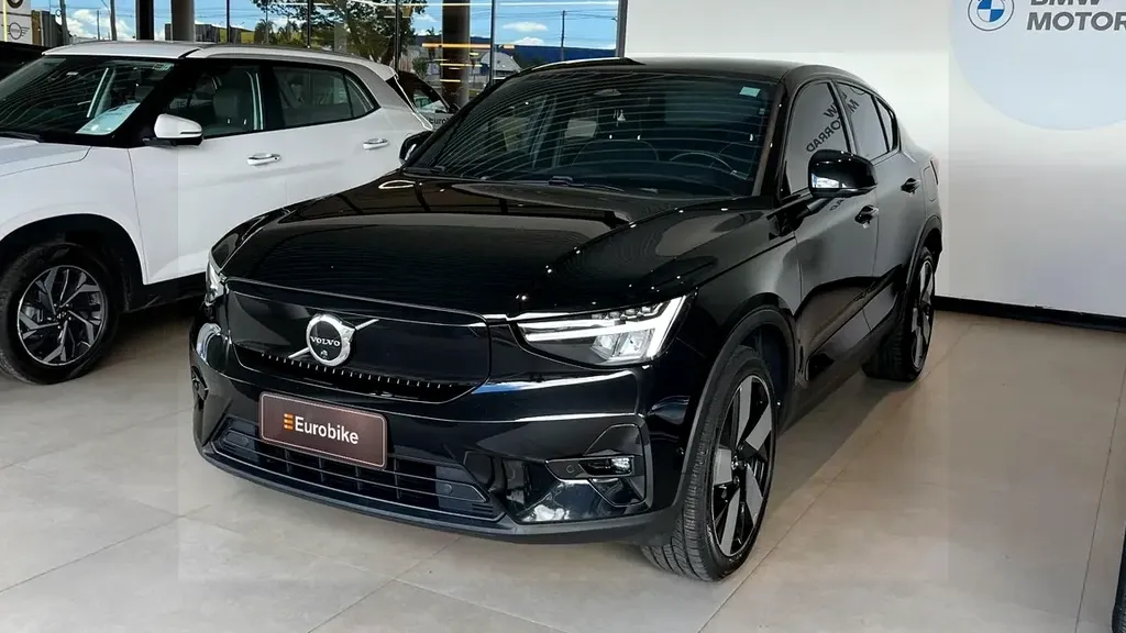 Foto de um volvo c40 recharge