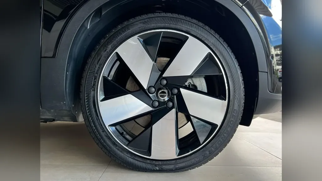 Volvo C40 Recharge - Imagem 5