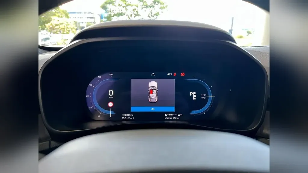 Volvo C40 Recharge - Imagem 12