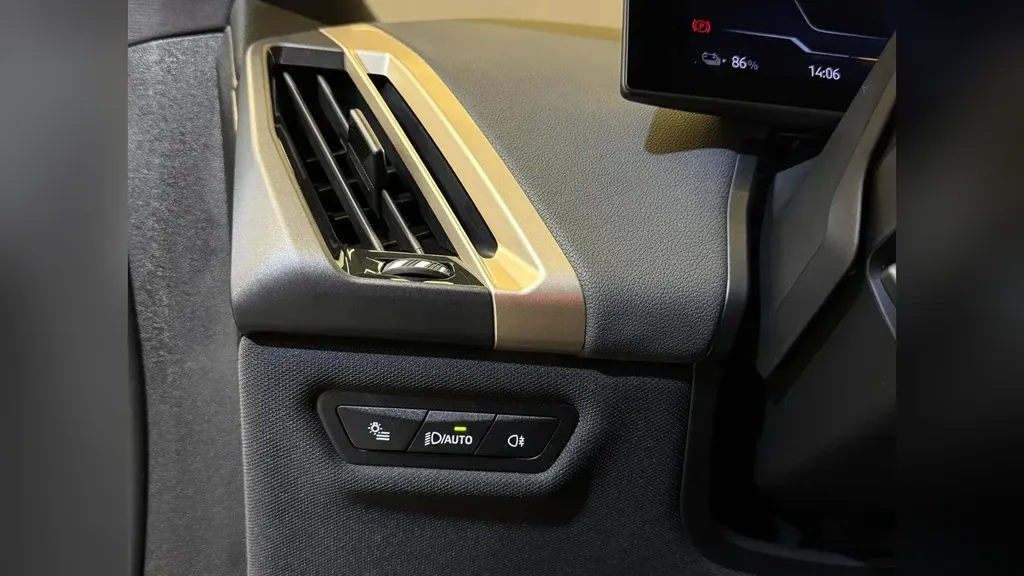 BMW Ix - Imagem 17