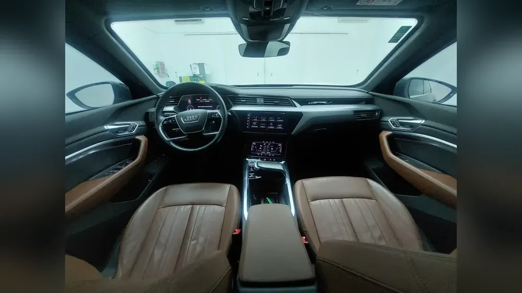 Audi E-tron Sportback - Imagem 15