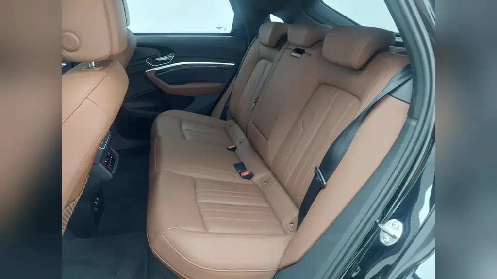 Audi E-tron Sportback - Imagem 17