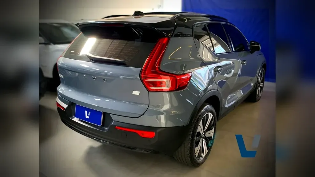 Volvo XC40 Recharge - Imagem 4