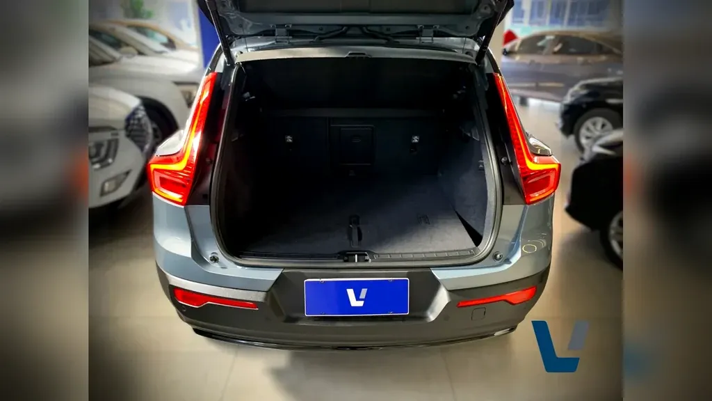 Volvo XC40 Recharge - Imagem 14