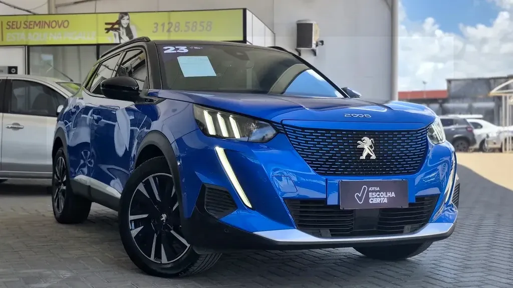 Foto de um peugeot e-2008