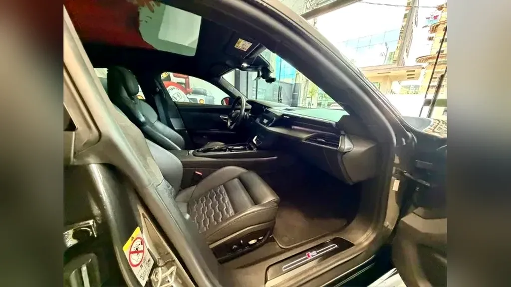 Audi Rs E-tron  GT - Imagem 11