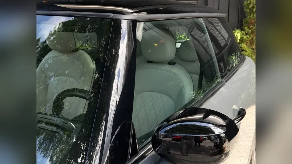 Mini Cooper SE - Imagem 7