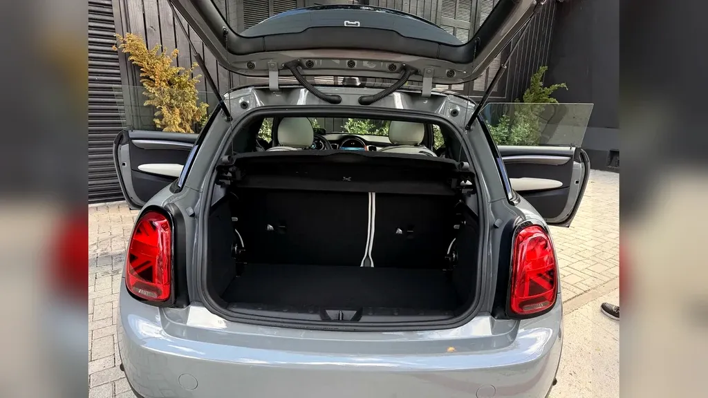 Mini Cooper SE - Imagem 12