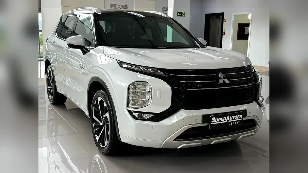 Foto de um mitsubishi outlander