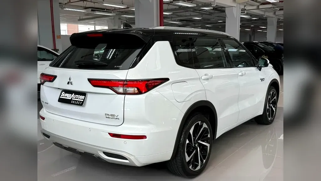 Mitsubishi Outlander - Imagem 4