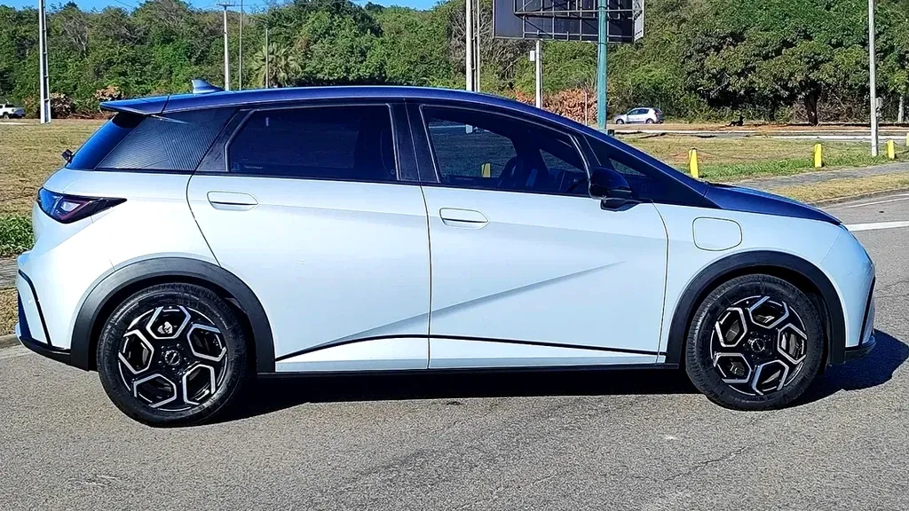 BYD Dolphin Plus - Imagem 3