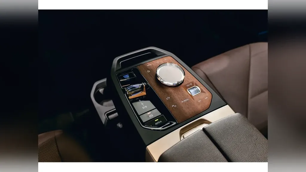 BMW Ix - Imagem 12
