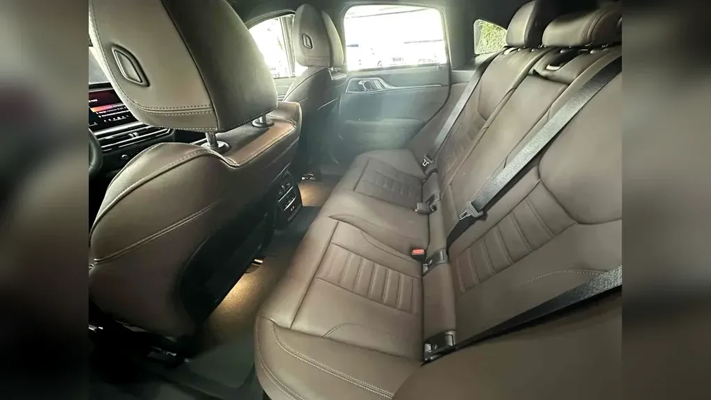 BMW I4 Edrive35 - Imagem 12