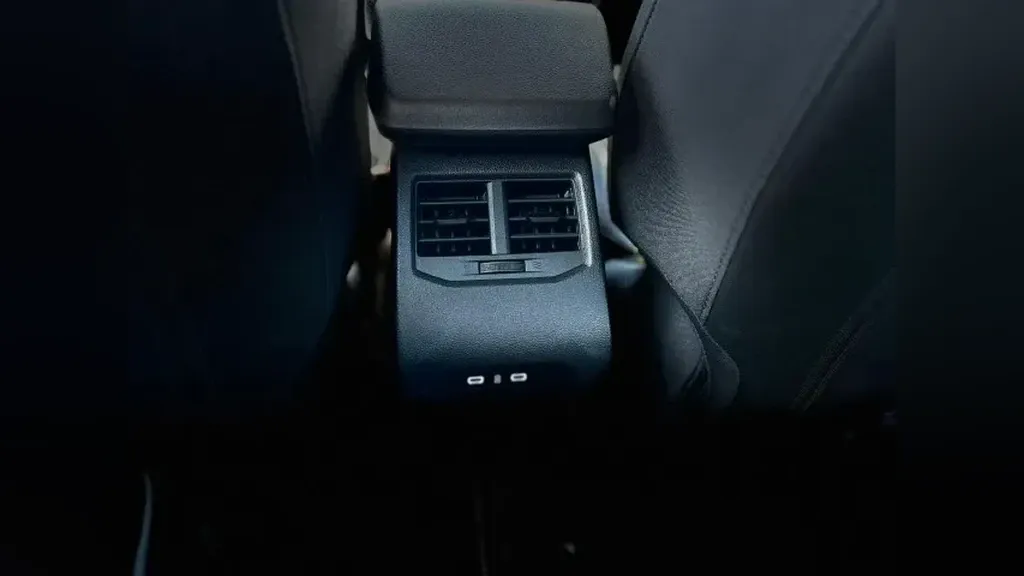 Renault Megane E-tech Electric - Imagem 18