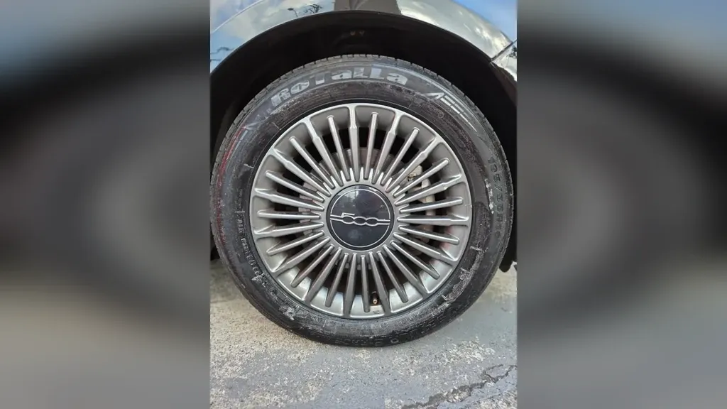 Fiat 500e - Imagem 7