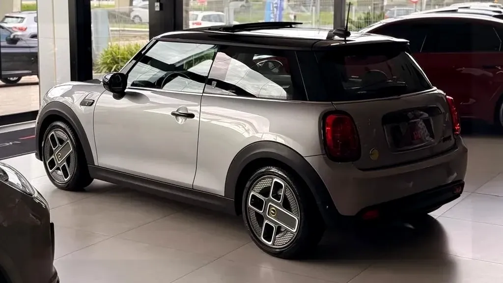 Mini Cooper SE - Imagem 4