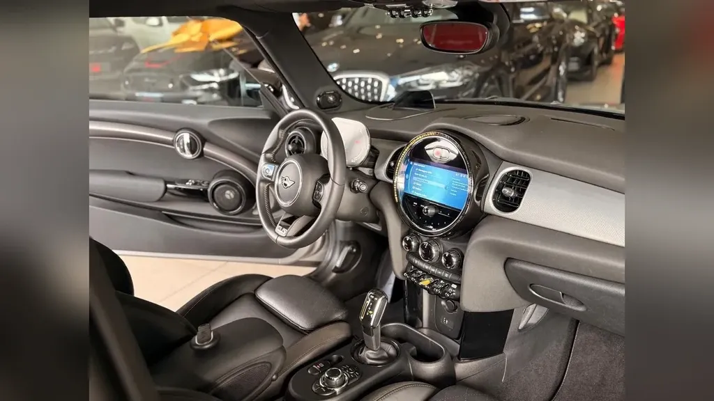 Mini Cooper SE - Imagem 12