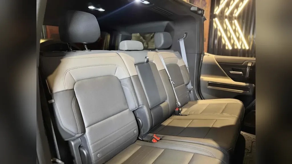 GMC Hummer EV SUV - Imagem 15