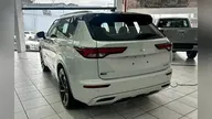 Mitsubishi Outlander - Miniatura 2