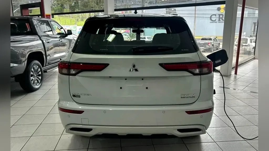 Mitsubishi Outlander - Imagem 4
