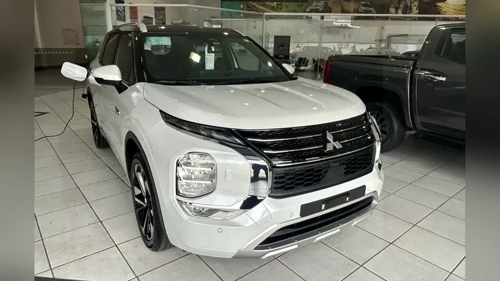 Mitsubishi Outlander - Imagem 6