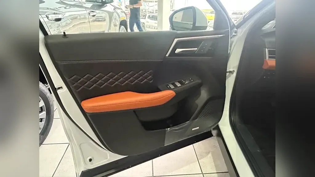 Mitsubishi Outlander - Imagem 8