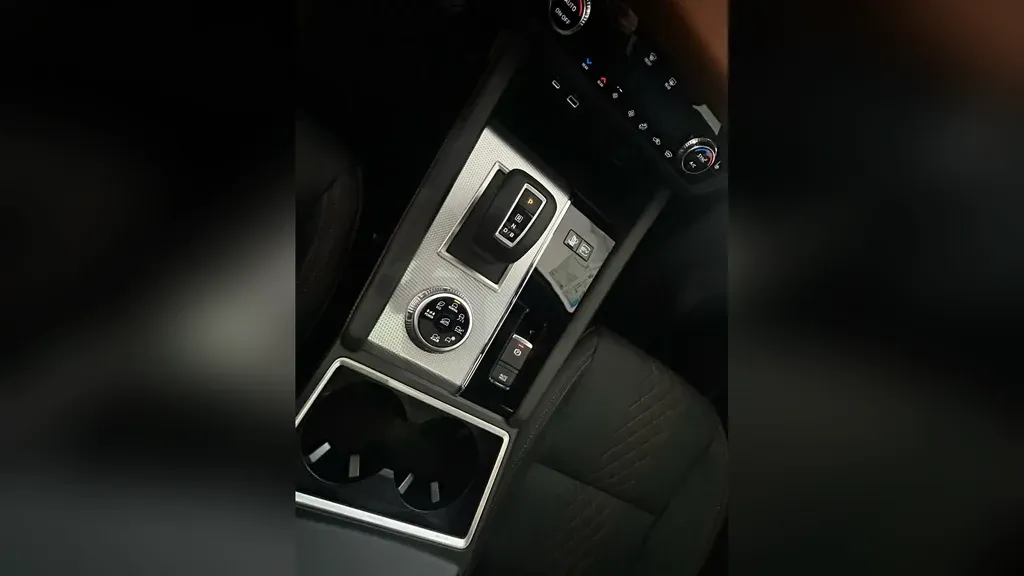 Mitsubishi Outlander - Imagem 13