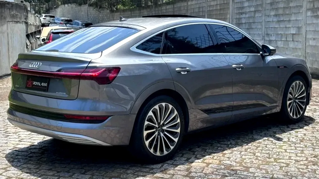 Audi E-tron Sportback - Imagem 4