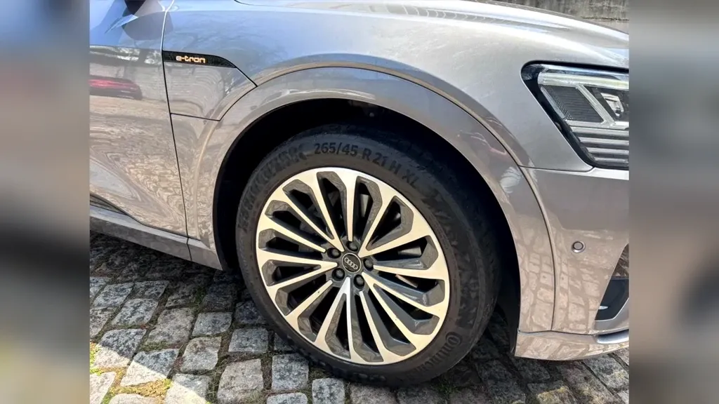 Audi E-tron Sportback - Imagem 7