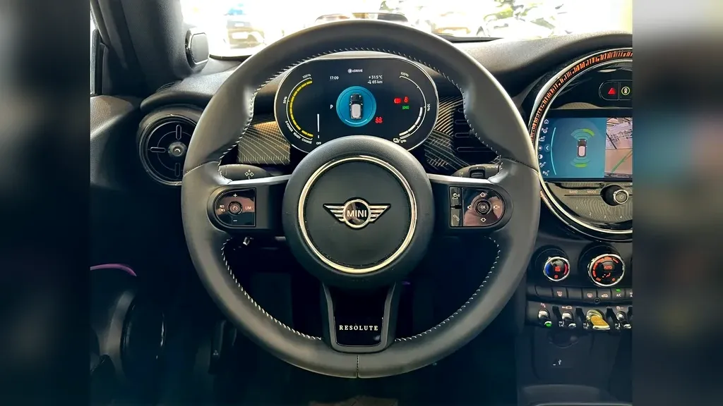 Mini Cooper SE - Imagem 8