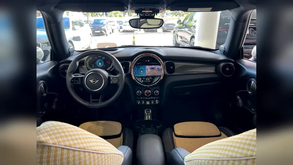 Mini Cooper SE - Imagem 9