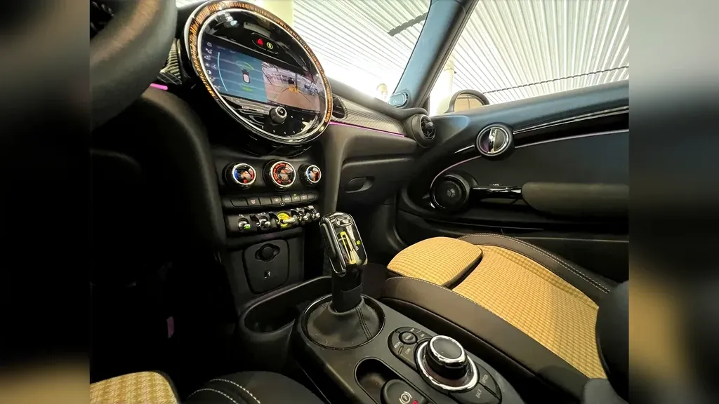 Mini Cooper SE - Imagem 10