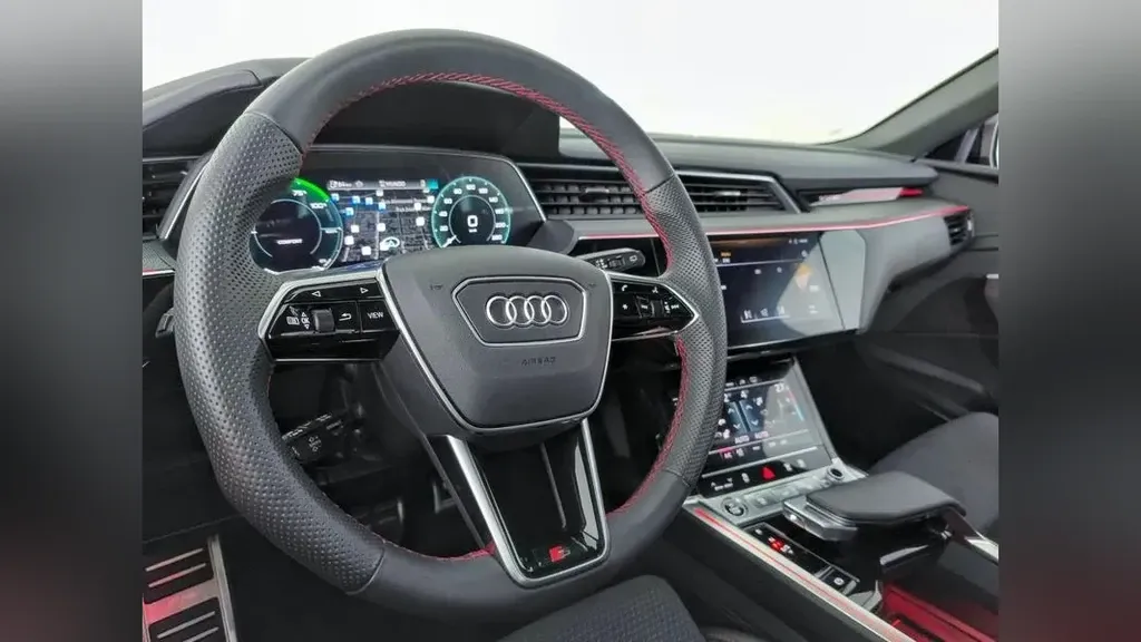 Audi Q8 E-tron - Imagem 10