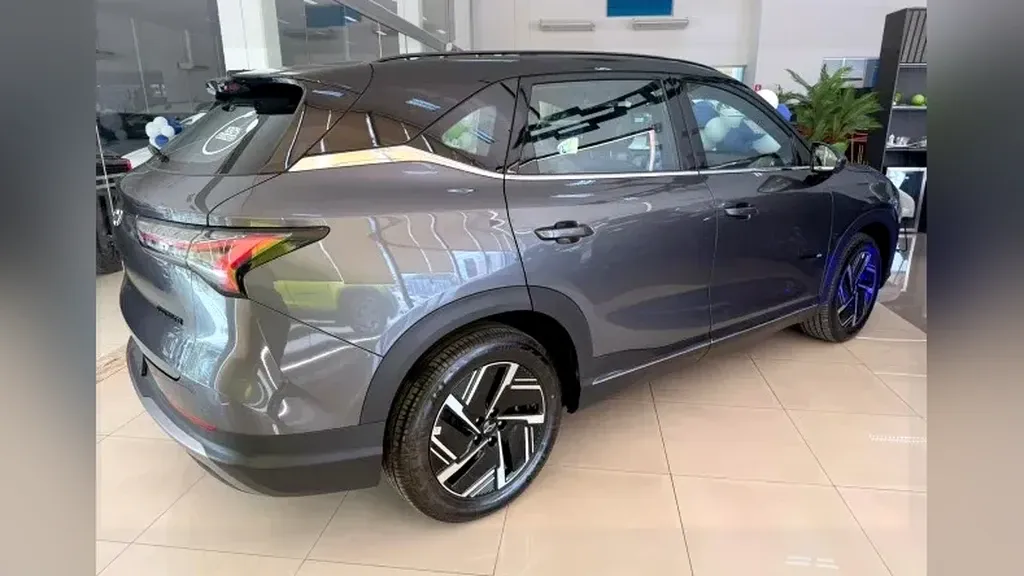 Chevrolet Captiva EV - Imagem 11