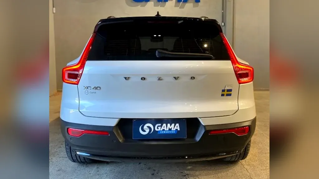 Volvo XC40 Recharge - Imagem 5