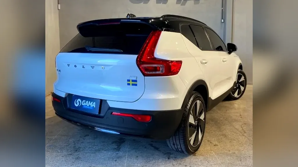 Volvo XC40 Recharge - Imagem 6
