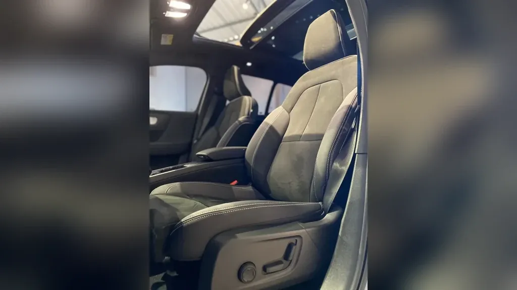 Volvo XC40 Recharge - Imagem 10