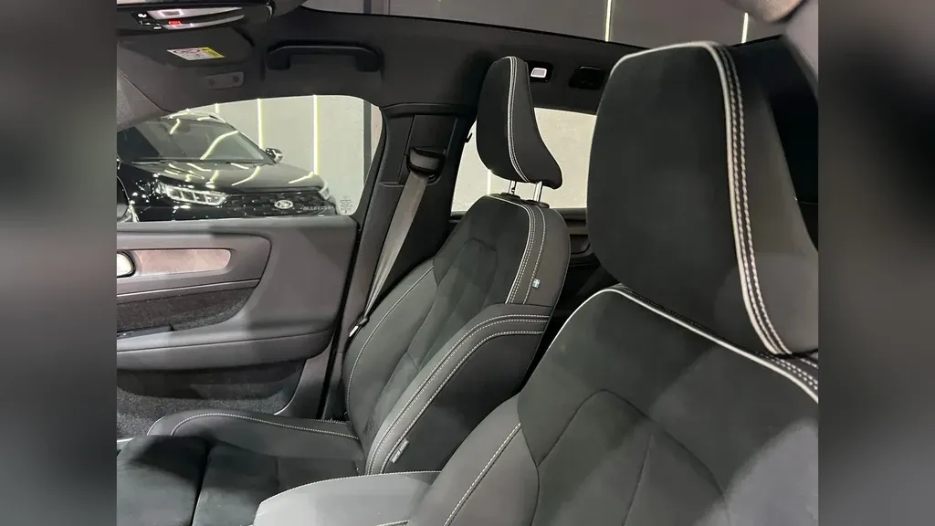 Volvo C40 Recharge - Imagem 2