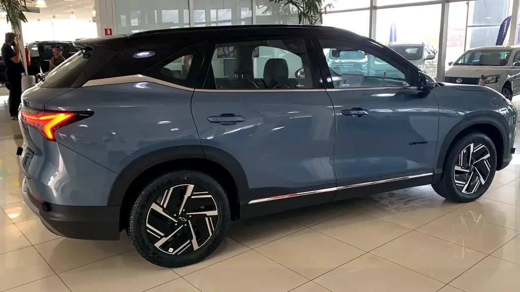 Chevrolet Captiva EV - Imagem 2